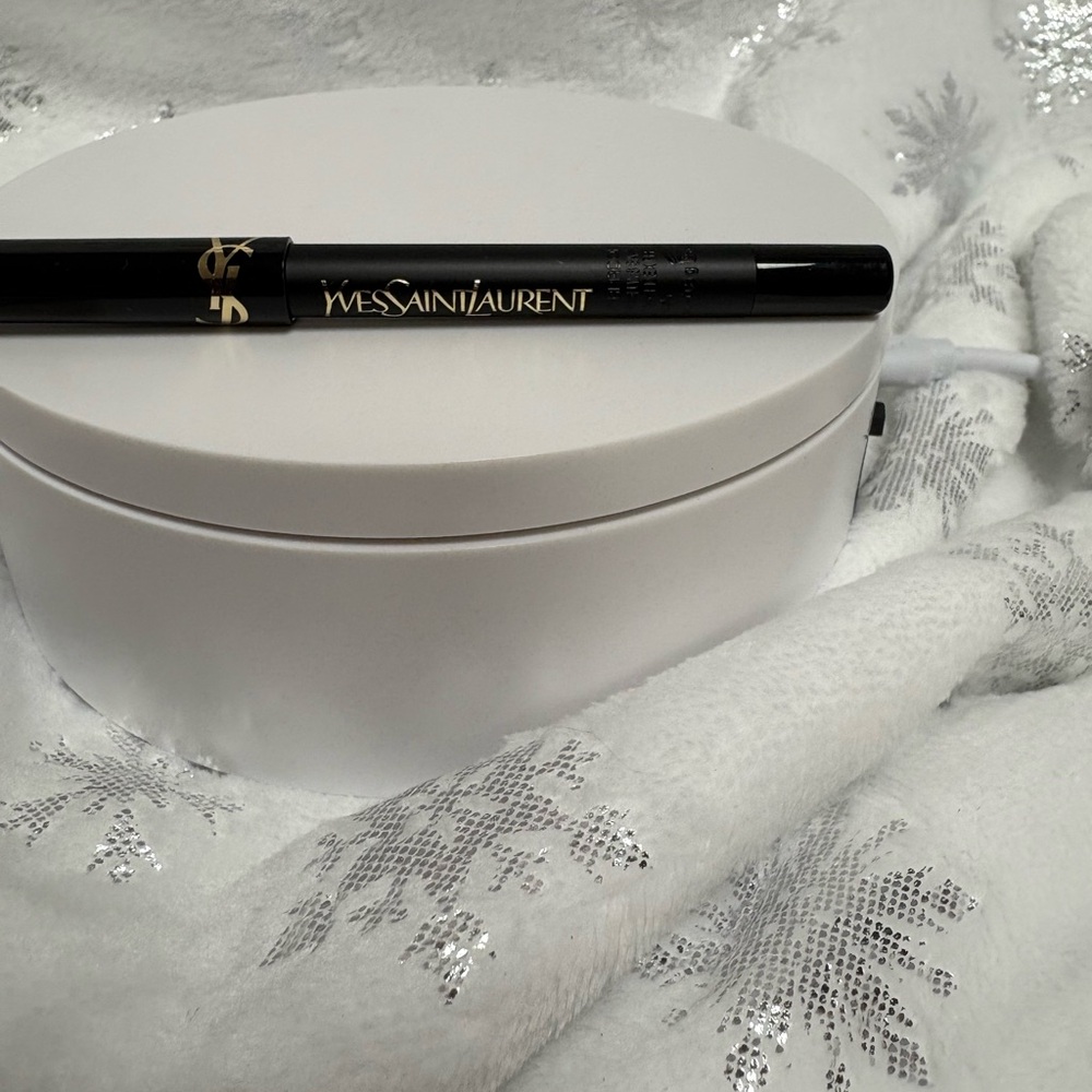 Yves Saint Laurent Lines Liberated Waterproof Black Eyeliner Pencil